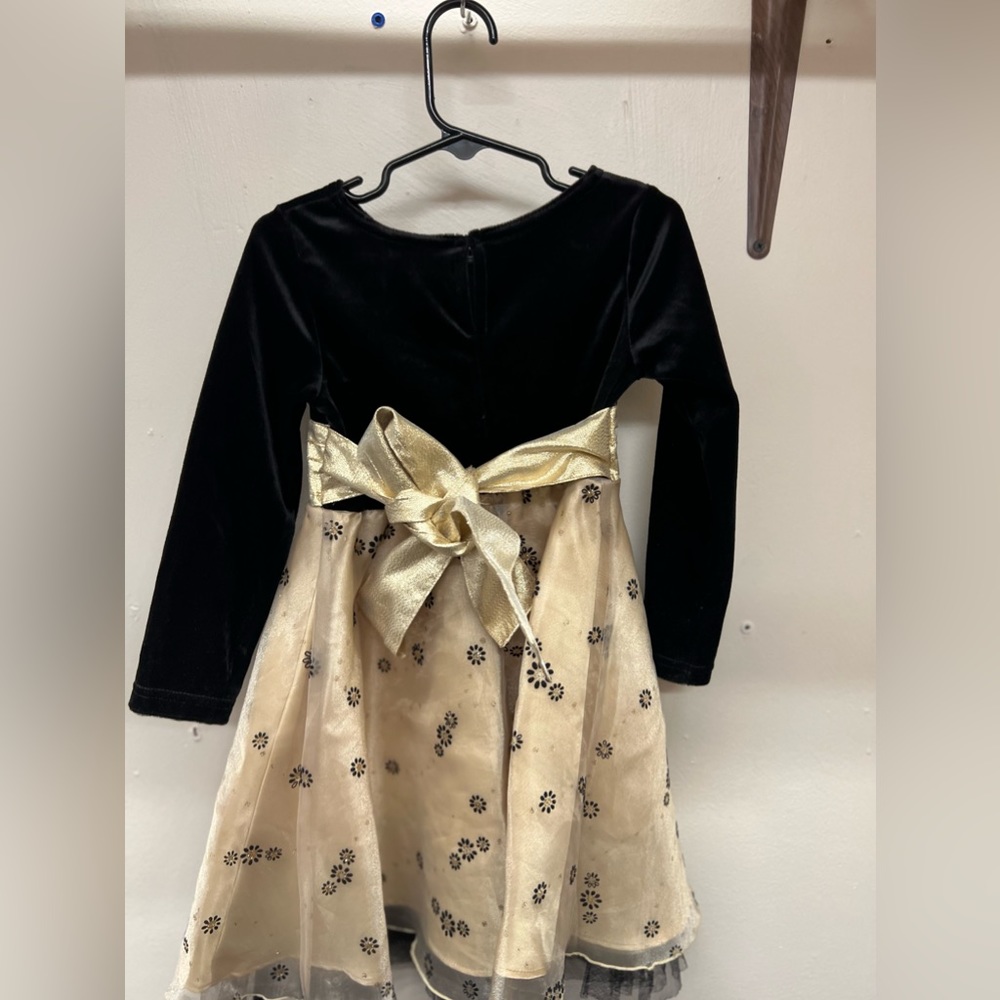 Youngland dress - Size 4